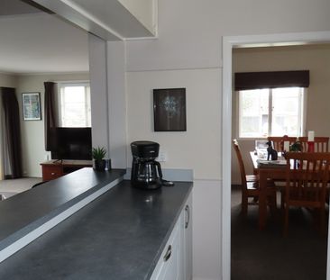 Spacious 3-Bedroom Home - Photo 4