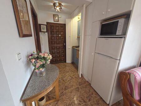 Alquiler de piso en Paseo Marítimo de Levante - Photo 2