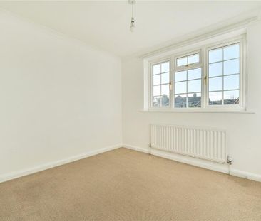 4 bedroom detached house to rent - Photo 6