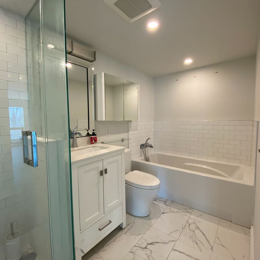 For Lease - 10 Yonge Street Unit# 3207, Toronto, Ontario - Photo 1