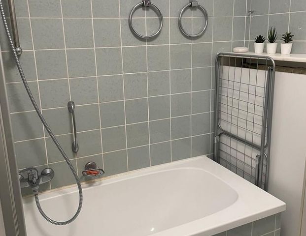 Nachmieter ab 15.11 (vllt. 1.11) - 59qm 2-Zimmerwohnung - Photo 1