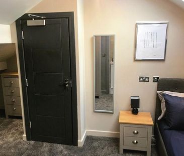 1 bedroom in a house share to rent - Photo 1