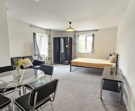 Flat 7 River Court, Ferry Lane, Cambridge - Photo 3