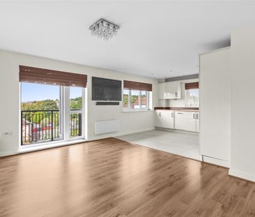 Ives House, Ercolani Avenue, High Wycombe - Photo 2