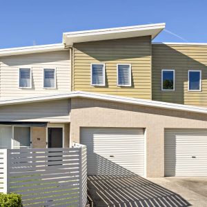 2 Bedroom Townhouse - Photo 2