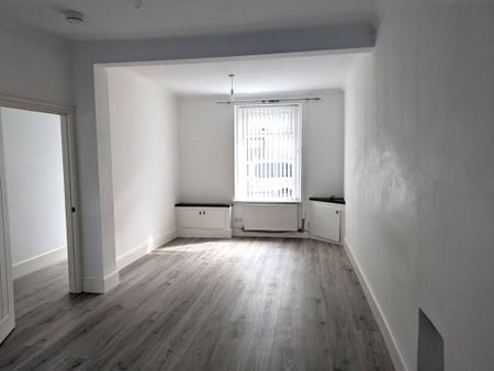 Gilbert Crescent, Llanelli, Carmarthenshire, SA15 3PY - Photo 5