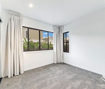 Luxurious Four Bedroom Terrace Home - Photo 5