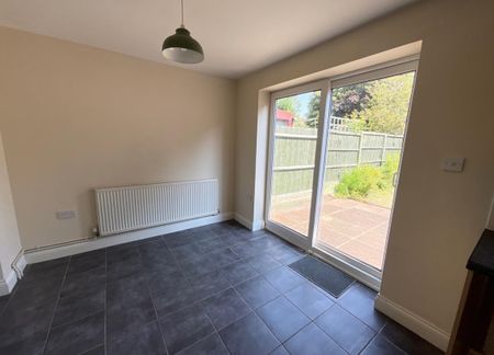 Ulverscroft Road Cheylesmore Coventry - Photo 3