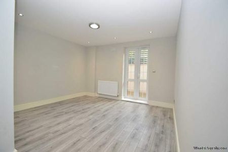 2 bedroom property to rent in Purley - Photo 4