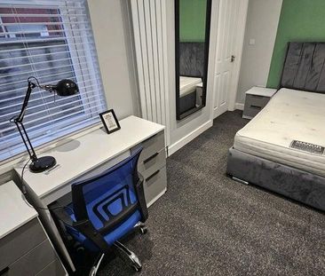 1 bedroom in a house share to rent - Photo 4