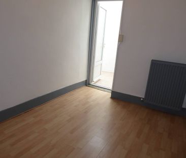 Location appartement 4 pièces 72 m² à Vals-les-Bains (07600) - Photo 2