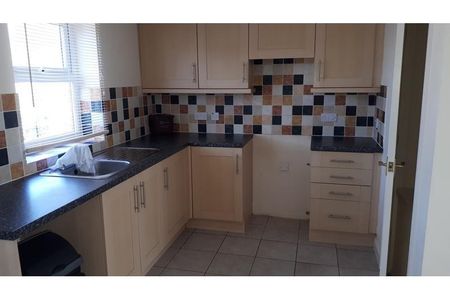 2 bedroom detached house to rent - Photo 4