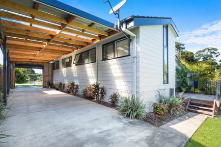 22 Oriana Street, Coffs Harbour NSW 2450 - House For Rent | Domain - Photo 3