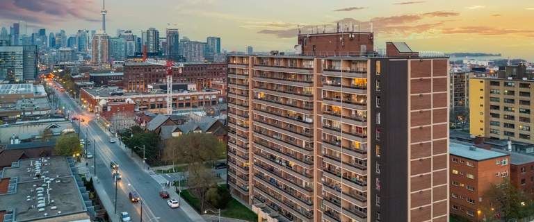 Waldorf Tower | 1251 King St. West, Toronto - Photo 1