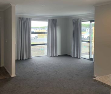 Spacious family home - Photo 1