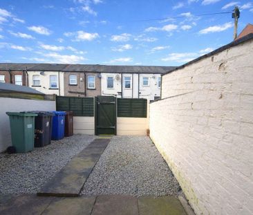 3 bedroom terraced house to rent - Photo 3