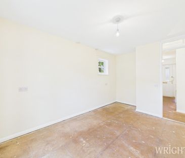 1 bedroom End Terraced Bungalow - Greenfields, South Drive, Cuffley - Photo 4