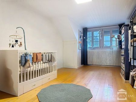 Au cœur de la vieille ville, 4.5 pièces, rénové - Photo 4