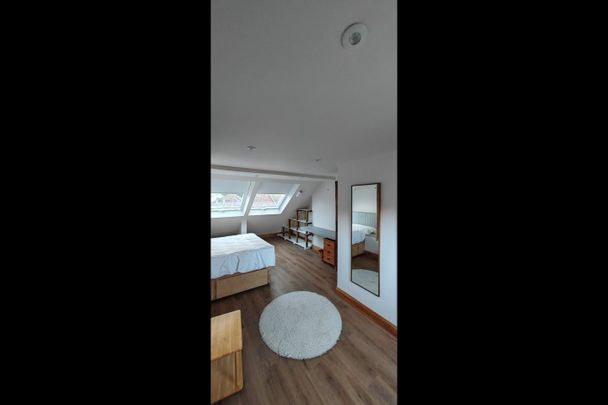 Room in a Shared House, Luckwell Road, BS3 - Photo 1