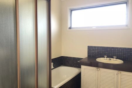 THIS PROPERTY FEATURES: - Photo 4