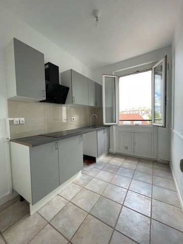 Location Appartement Le Raincy 93340 - Photo 4