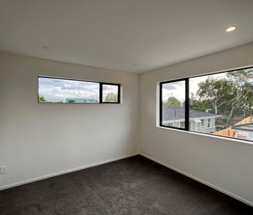 4-BEDROOM IN BOTANY DOWNS - Photo 4