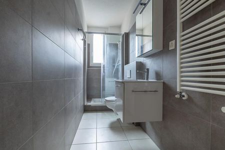 RINNOVATO 2.5 A GIUBIASCO - Photo 3