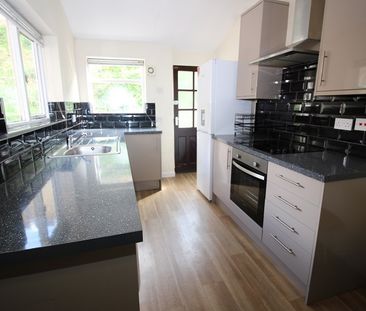 15 Union Road - Photo 3