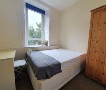 4 bedroom apartment to rent - Photo 5