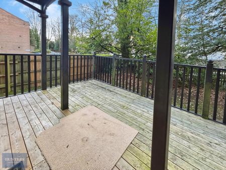 2 bedroom Flat To Let - Photo 5