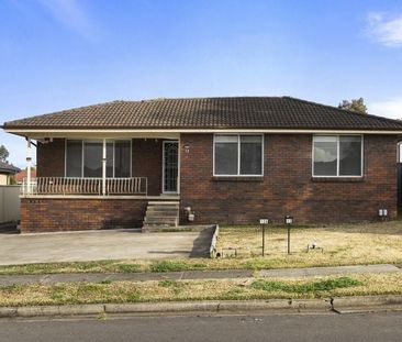 12 Charles Todd Crescent, Werrington County - Photo 3