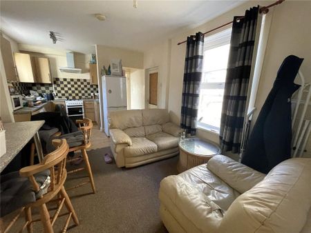 3 bedroom apartment to rent - Photo 5