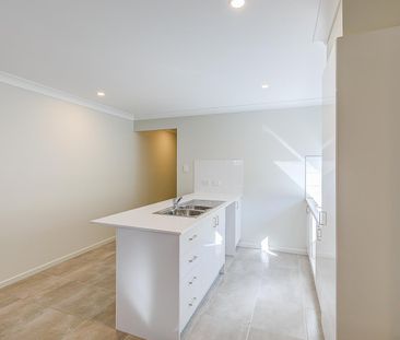 1 7/Brooklyn Close, Park Ridge QLD 4125 - House For Rent | Domain - Photo 6