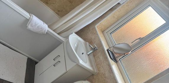 5 bedroom house to rent - Photo 2