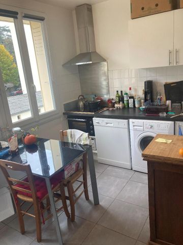 Location Appartement 4 pièces 73m² AUBENAS 07200 - Photo 4