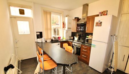 4 Bed - 7 Welton Place, Hyde Park, Leeds - LS6 1EW - Student - Photo 4