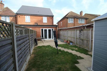2 bedroom house to rent - Photo 3