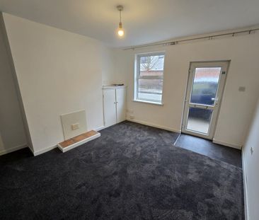 Two bedroom terraced house - Photo 2