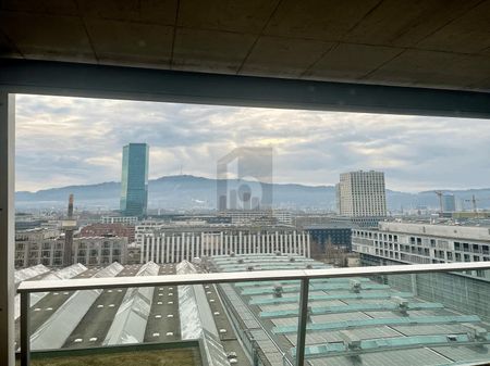 ABOVE THE ROOFS OF THE CITY - Foto 2