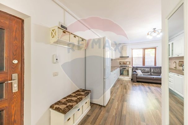 Apartament cu 3 camere de inchiriat in bloc nou + loc de ... - Photo 1