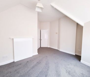 1 Bed Flat, Erleigh Road, RG1 - Photo 3