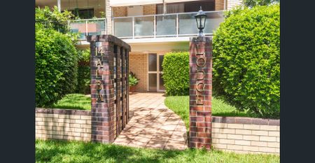 Light, Bright and located just Off Racecourse Road - Photo 5