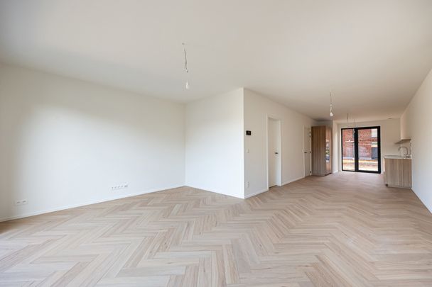 Nieuwbouwwoning met 4 slpk en tuin - Photo 1