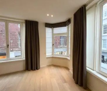 Instapklaar 2-slaapkamer appartement in hartje Kortrijk! - Foto 1