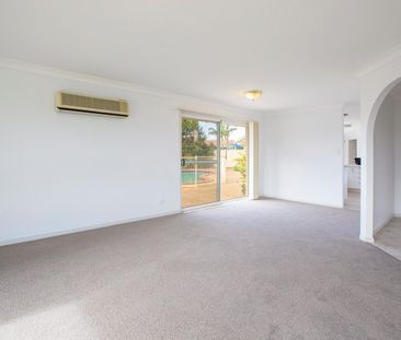 Spacious Family Home in a Convenient Location - Photo 2