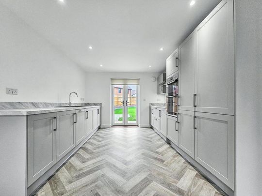 2 bedroom terraced house to rent - Photo 1