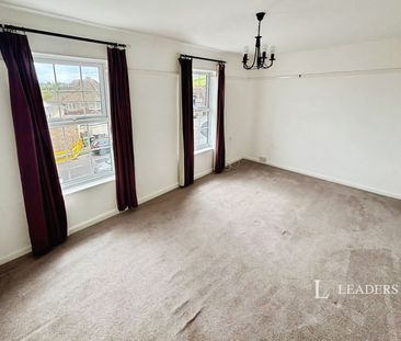2 bedroom apartment to rent Orchard Parade, Eastbourne, BN20 - Photo 2