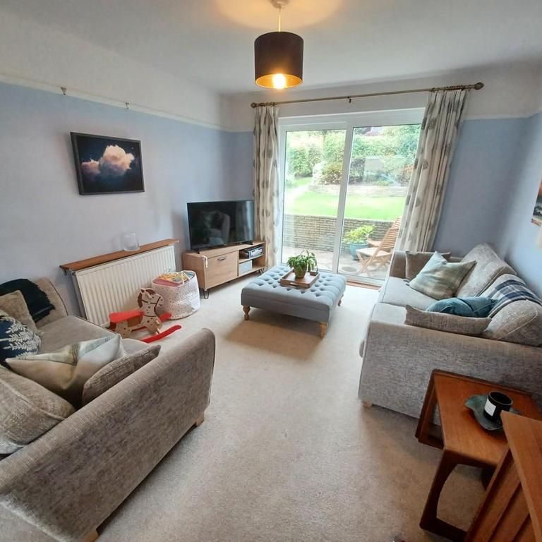 3 bedroom semi-detached house to rent - Photo 1