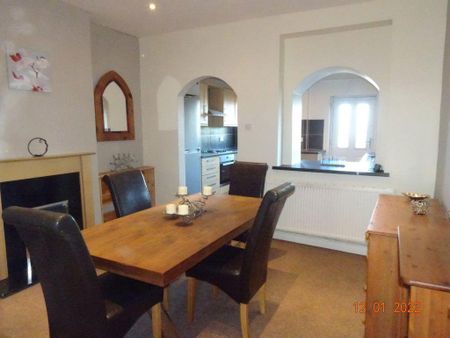 3 bedroom terraced house to rent - Photo 4