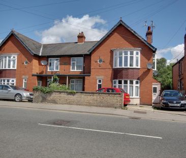 3 bedroom flat to rent - Photo 4